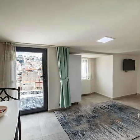Cozy & Comfy Studio At Beyoglu - 21 *